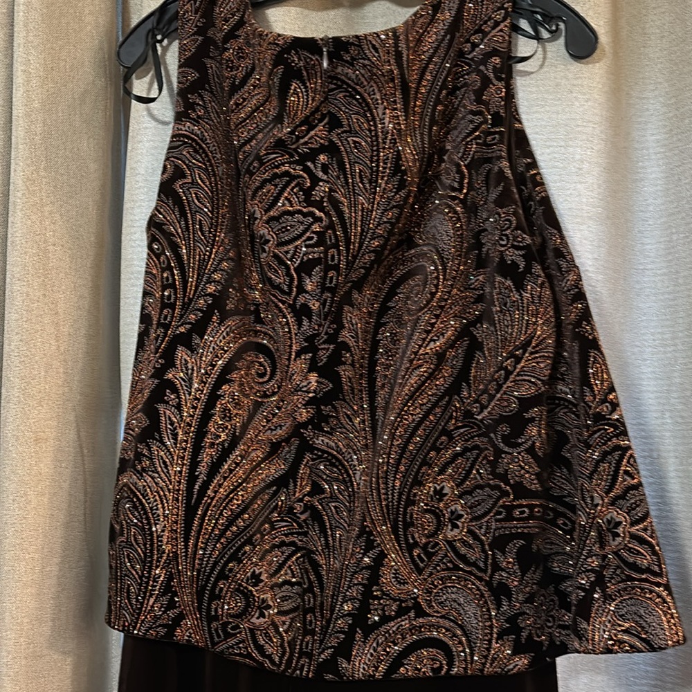 Gorgeous sequined, brown velvet gown. Size 22W - Picture 7 of 13